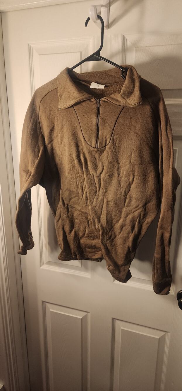 US Military Issue ECWCS Gen III Level 2 Desert Sand Thermal Underwear Top - XL
